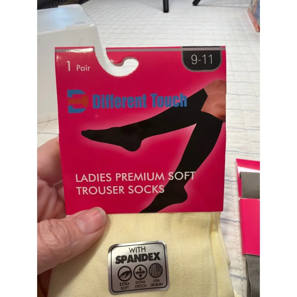 Different Touch Womens Trouser Socks 2 Pair Cream Gray Nylon Spandex‎ 9-11
